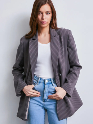 Смотреть модные образы с валберриз с Жакет (артикул 335745207)