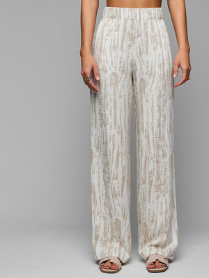 Смотреть образы с Брюки (артикул 362285428)