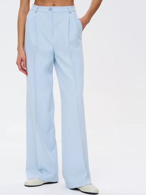 Смотреть образы с Брюки (артикул 222181339)