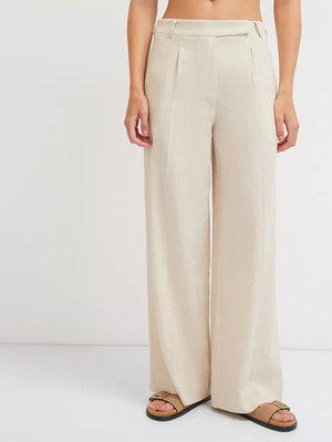 Смотреть модные образы с валберриз с Брюки (артикул 216807704)