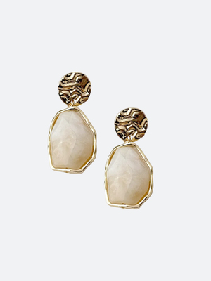 Смотреть модные образы с валберриз с Серьги (артикул 208901547)