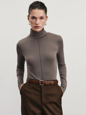 Смотреть модные образы с валберриз с Водолазка (артикул 473619168)