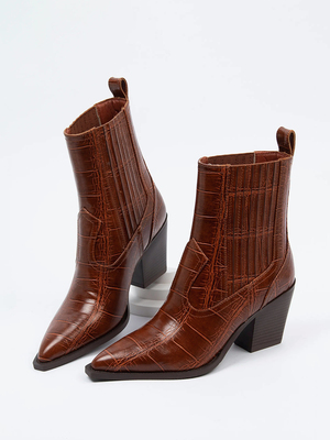 Смотреть модные образы с валберриз с Ботильоны (артикул 440751884)