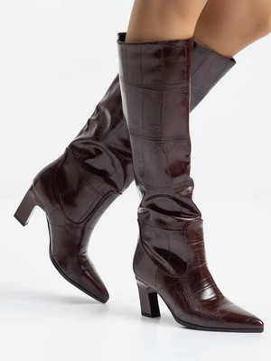 Смотреть модные образы с валберриз с Сапоги (артикул 314521415)