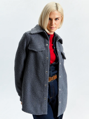 Смотреть модные образы с валберриз с Куртка (артикул 341673976)