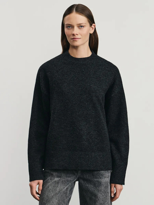 Смотреть модные образы с валберриз с Джемпер (артикул 482908211)