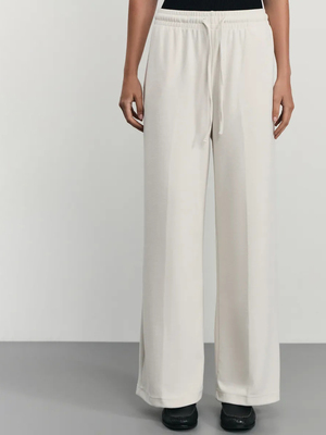 Смотреть модные образы с валберриз с Брюки (артикул 482874390)