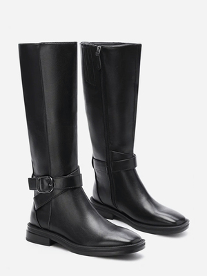 Смотреть модные образы с валберриз с Сапоги (артикул 418743965)