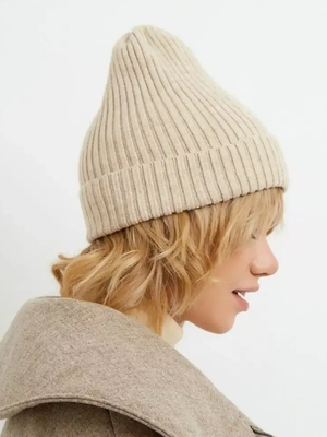 Смотреть модные образы с валберриз с Шапка (артикул 37805664)