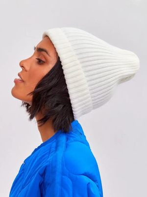 Смотреть модные образы с валберриз с Шапка (артикул 50671596)