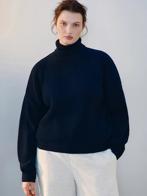 Смотреть модные образы с валберриз с Свитер (артикул 504249152)