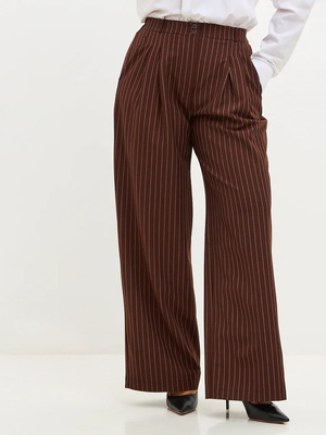 Смотреть модные образы с валберриз с Брюки (артикул 447756226)