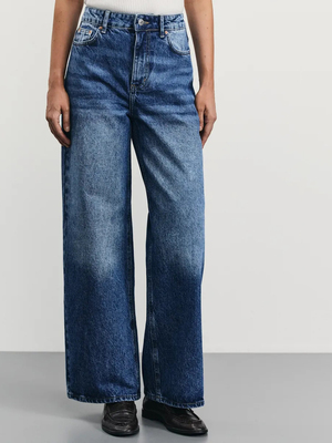 Смотреть модные образы с валберриз с Джинсы (артикул 471431259)