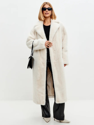 Смотреть модные образы с валберриз с Шуба ❄️ (артикул 534337316)