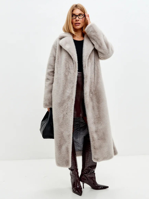 Смотреть модные образы с валберриз с Шуба ❄️ (артикул 551293905)