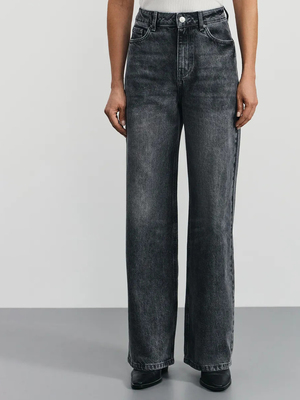 Смотреть модные образы с валберриз с Джинсы (артикул 534736444)