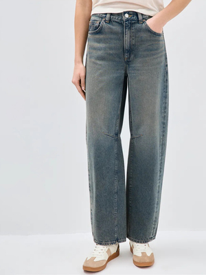 Смотреть модные образы с валберриз с Джинсы (артикул 506045482)