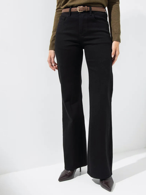 Смотреть модные образы с валберриз с Джинсы (артикул 489630459)