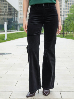 Смотреть модные образы с валберриз с Брюки (артикул 489630543)