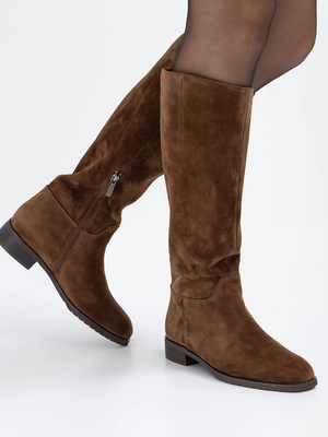 Смотреть модные образы с валберриз с Сапоги ❄️ (артикул 490257011)