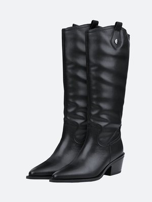 Смотреть модные образы с валберриз с Сапоги (артикул 530021557)