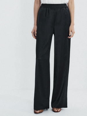 Смотреть модные образы с валберриз с Брюки (артикул 552585962)