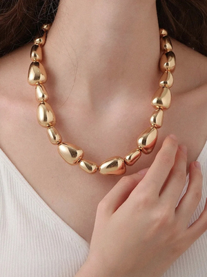 Смотреть модные образы с валберриз с Колье (артикул 447802325)