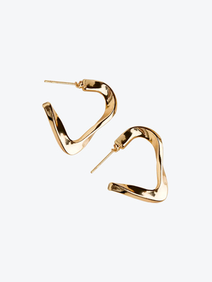 Смотреть модные образы с валберриз с Серьги (артикул 117312432)