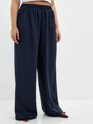 Смотреть образы с Брюки (артикул 464904218)