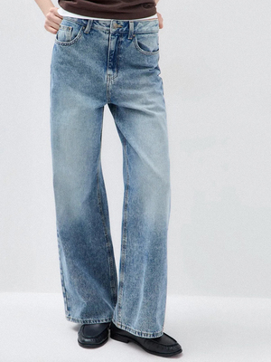 Смотреть модные образы с валберриз с Джинсы (артикул 502433479)