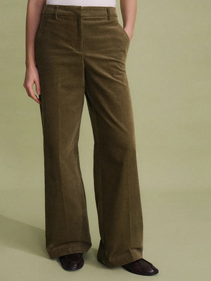 Смотреть модные образы с валберриз с Брюки (артикул 699514984)