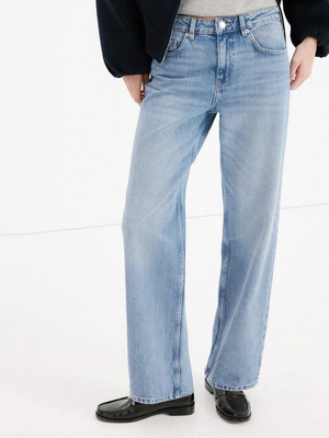 Смотреть модные образы с валберриз с Джинсы (артикул 738360567)