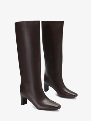 Смотреть модные образы с валберриз с Сапоги (артикул 460255361)