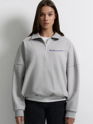 Смотреть модные образы с валберриз с Свитшот (артикул 788782857)