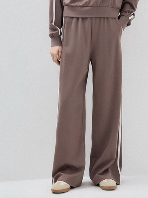 Смотреть модные образы с валберриз с Брюки (артикул 695468154)