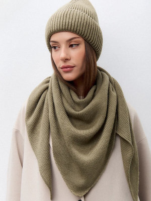 Смотреть модные образы с валберриз с Шарф (артикул 143520872)