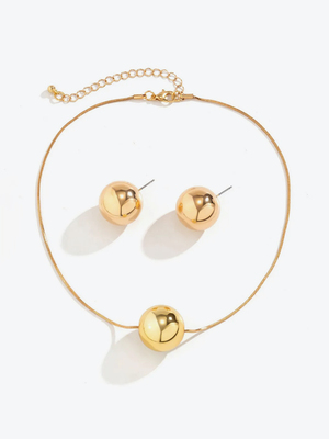 Смотреть модные образы с валберриз с Колье и-серьги (артикул 552681636)