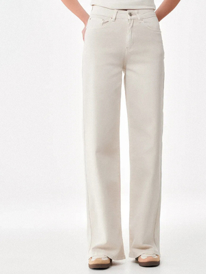 Смотреть образы с Джинсы (артикул 775812149)