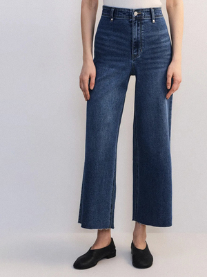 Смотреть модные образы с валберриз с Джинсы (артикул 868844729)